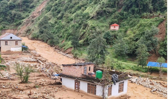 काभ्रे बाढीपहिरो: अस्थायी आवास बनाउन १२ स्थानीय तहमा पठाइयो पहिलो किस्ताको अनुदान